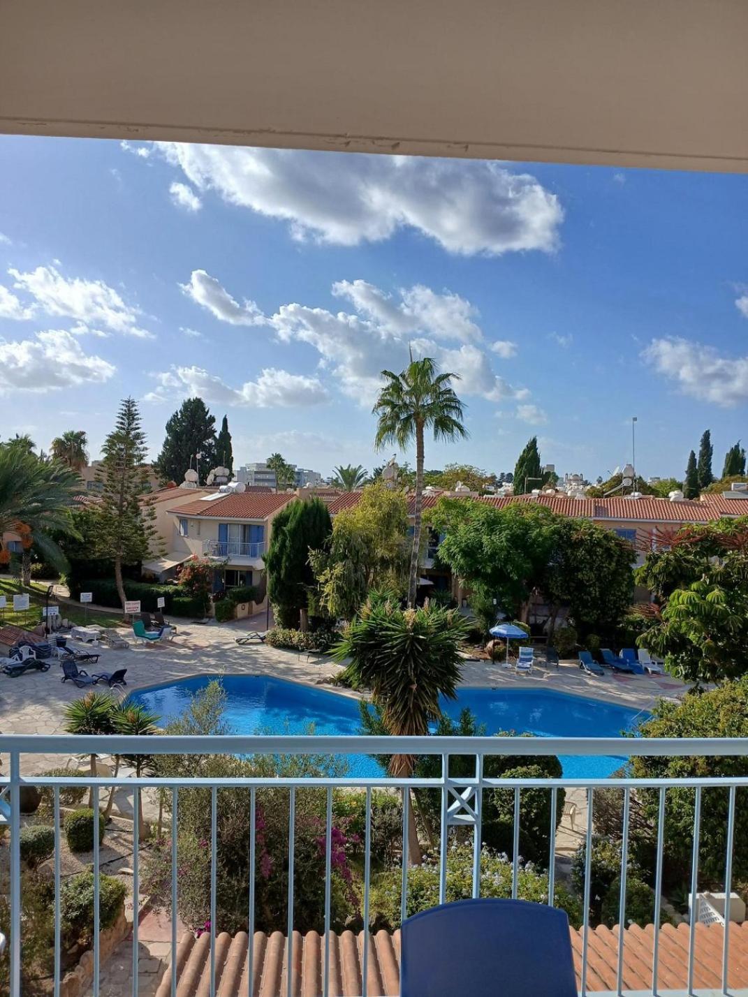 Resitour Paradise Gardens Paphos Bagian luar foto